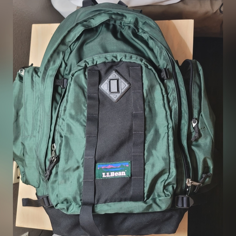 Vintage LL BEAN XLarge Large Green Hiking Outdoors Backpack Waist Straps pockets